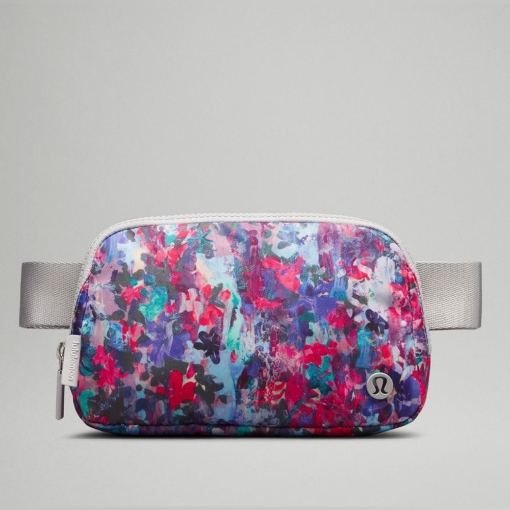 NEW Lululemon Flower Glide Multi Everywhere Belt Bag 1L Travel Crossbody Gym - Picture 2 of 14